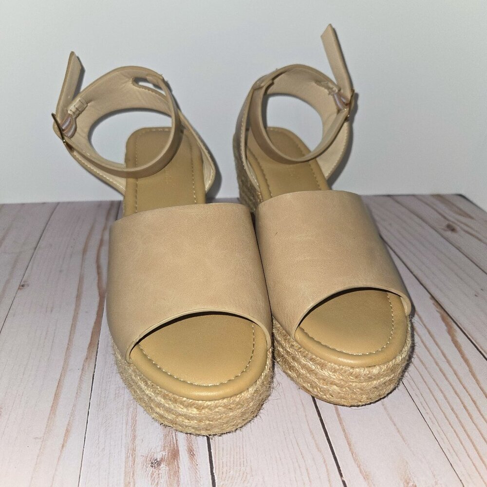 Pierre Dumas Tan Espadrille Wedge Sandals Ankle Strap Women’s Size 9